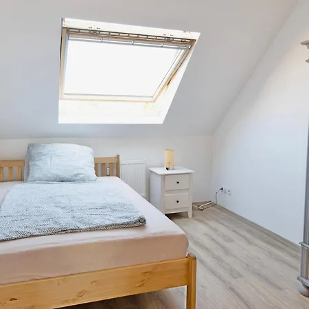 Lichtdurchflutete 8-raum-wohnung Апартаменты