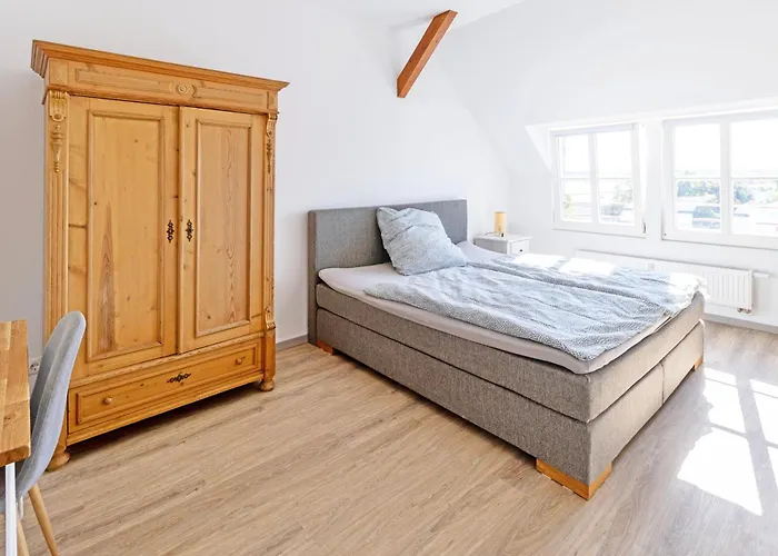 Apartment Lichtdurchflutete 8-raum-wohnung *