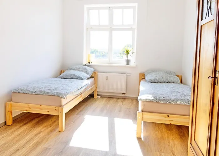 Lichtdurchflutete 8-raum-wohnung Хемниц