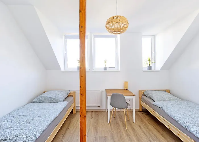 Lichtdurchflutete 8-raum-wohnung *